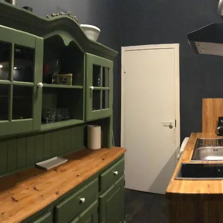 2 In The Heart Of Old Apartment